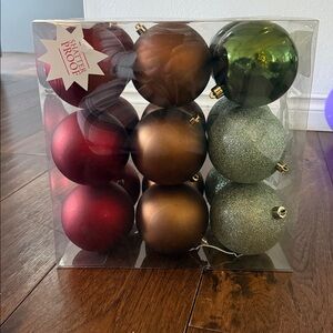 Christmas Green Ornaments 18 piece 100mm